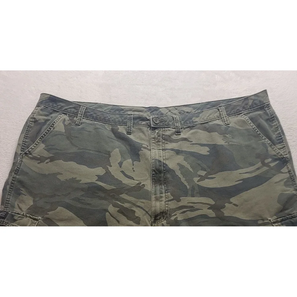 Wrangler Men's Camouflage Cargo Shorts Green Tiger Stripe 6-pocket Size 50
